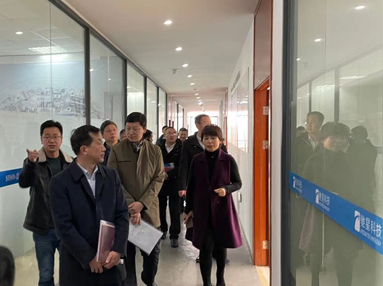 通用的占位符缩略图